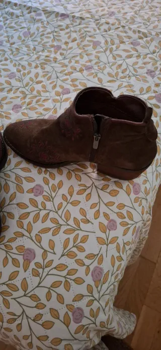 Botines vaqueros bordados talla 38