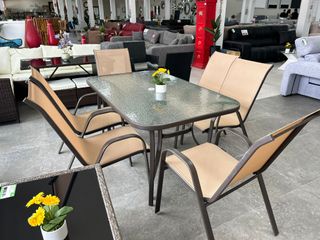 Mesa con 6 sillas terrazas