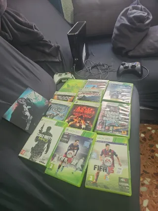 Xbox 360 Nera + 10 Giochi