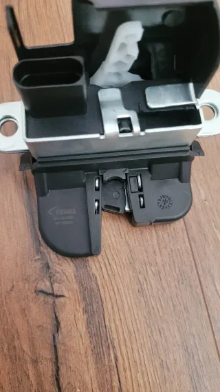 Cerradura Portón Maletero Seat Leon 1P