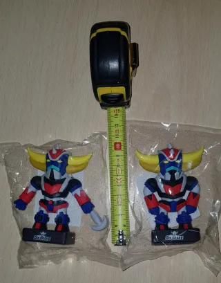 Coppia statuine Goldrake Uovo Bauli