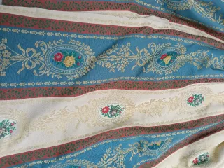 Traje de Huertana para niña.