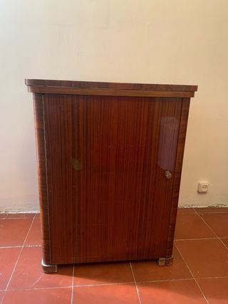 Máquina de coser Alfa antigua