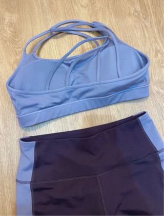 Conjunto deportivo top + leggins morados Puma