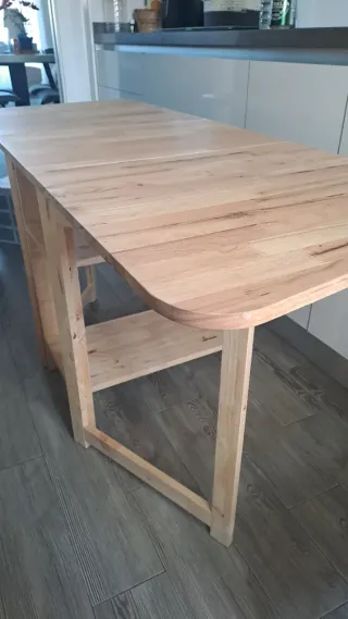 Mesa plegable de madera