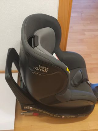Silla de coche Britax Römer gris.