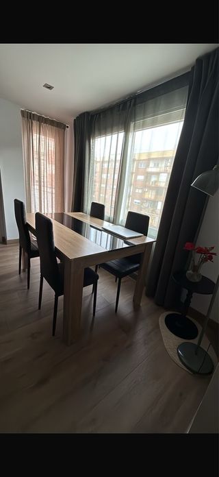 Mesa comedor madera y cristal