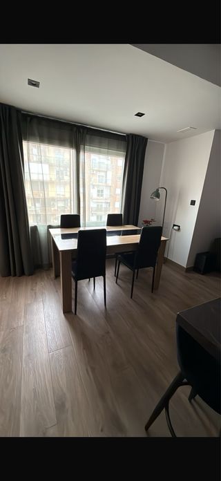 Mesa comedor madera y cristal