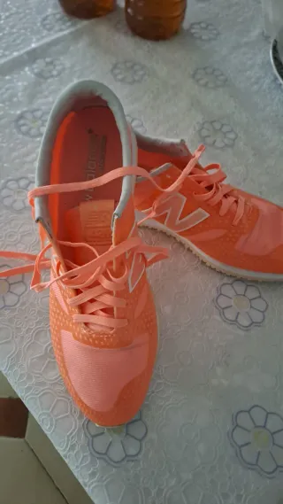 Zapatillas New Balance Naranja y Rosa