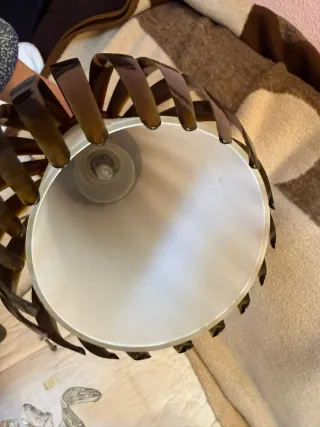 3 Lámparas colgantes dorada con tulipas de cristal