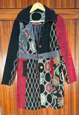Abrigo patchwork estilo Desigual talla l
