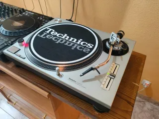 Technics SL 1200 MK2 (sin cápsula)
