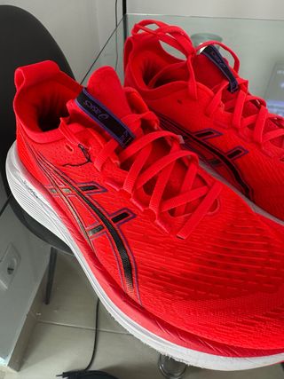 Asics Nimbus 27 tamanho 43.5