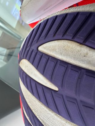 Asics Nimbus 27 tamanho 43.5