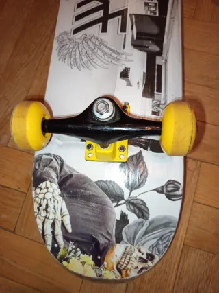 Lote Skate KRF Metropolis y Spark On Street 32x8