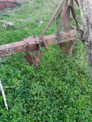 2 Arados Antiguos de Hierro en buen estado