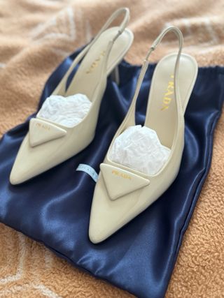 Zapatos Prada Color Marfil