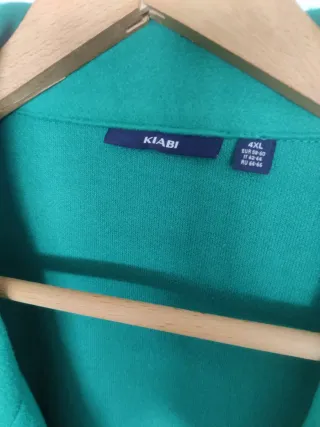 Abrigo verde talla grande con etiqueta