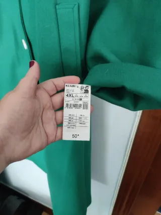 Abrigo verde talla grande con etiqueta