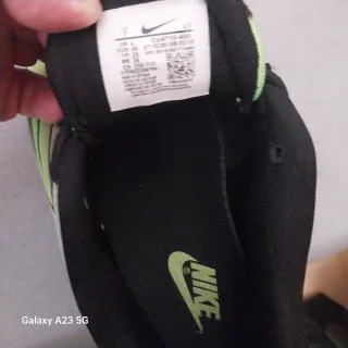 Zapatillas Nike Tuned Air Gris y Verde