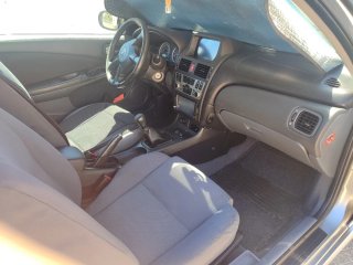 Nissan Almera finales 2004