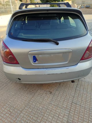 Nissan Almera finales 2004