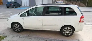 Opel Zafira 2012. Venta solo en persona
