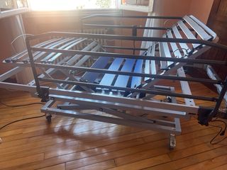 Cama geriátrica eléctrica regulable