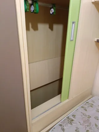 Dormitorio juvenil completo. Con colchones de 1'80