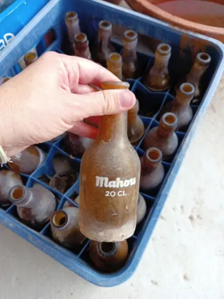 Caja botellines antiguos