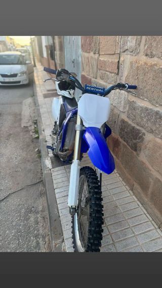 Yamaha YZF 450 Motocross Azul/Blanco