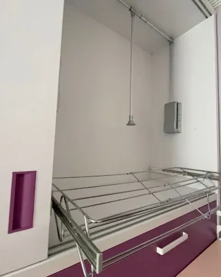 Mueble cama abatible con mesa de estudio blanco y