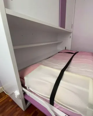 Mueble cama abatible con mesa de estudio blanco y