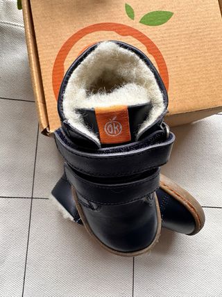 Botas Oranginekinder forradas novas 23