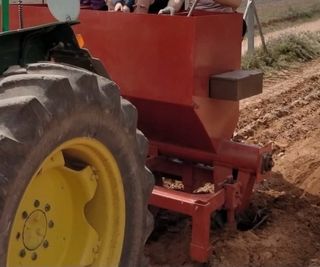 Zanjadora casera para sustrato