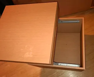 Cubo de almacenaje de madera