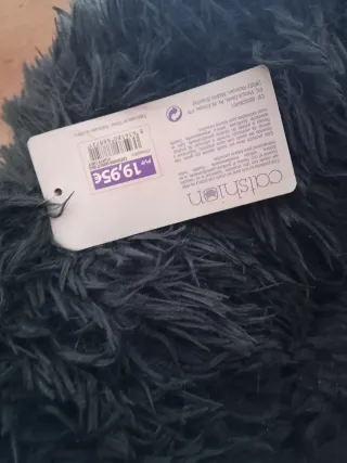 Cama para mascotas mullida sin uso