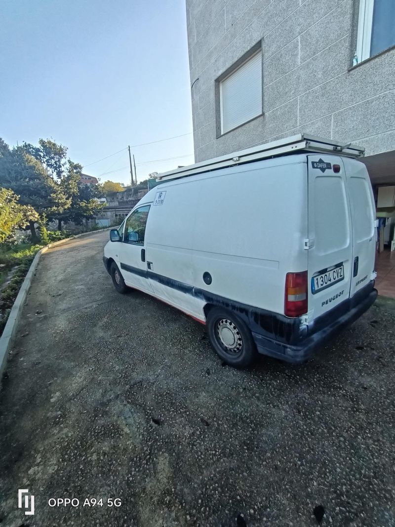 Peugeot Expert Isotermo 2004 - foto 1