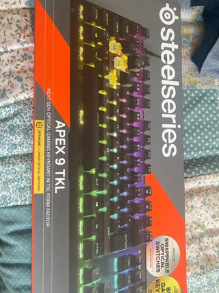 SteelSeries Apex 9 TKL Teclado Gaming Óptico