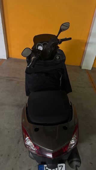 Kymco Super Dink 300i Maxi Scooter