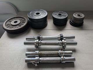 Mancuernas, barra y discos de pesas