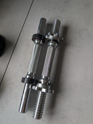 Mancuernas, barra y discos de pesas