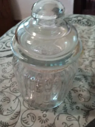 Jarrón de cristal con tapa