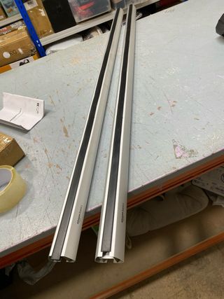 Portaequipajes Amazon Basics para rieles