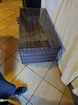 Mesa centro baúl mimbre y cristal