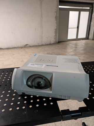 Proiettore Panasonic PT-TW230 Short Throw HDMI