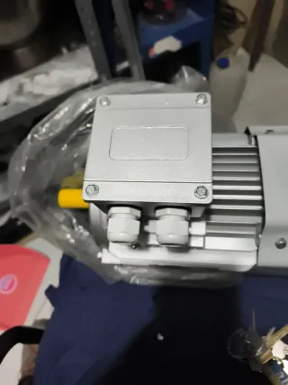 Motor Trifásico MEB S.A. IE2