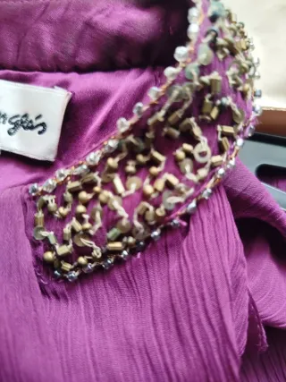 Vestido fiesta morado con volantes