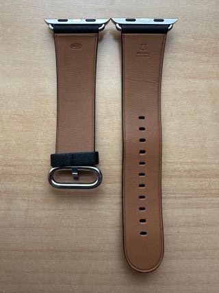 Apple Watch 42mm. Black Classic Buckle