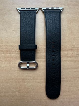 Apple Watch 42mm. Black Classic Buckle